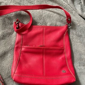 Red crossbody in very good condition